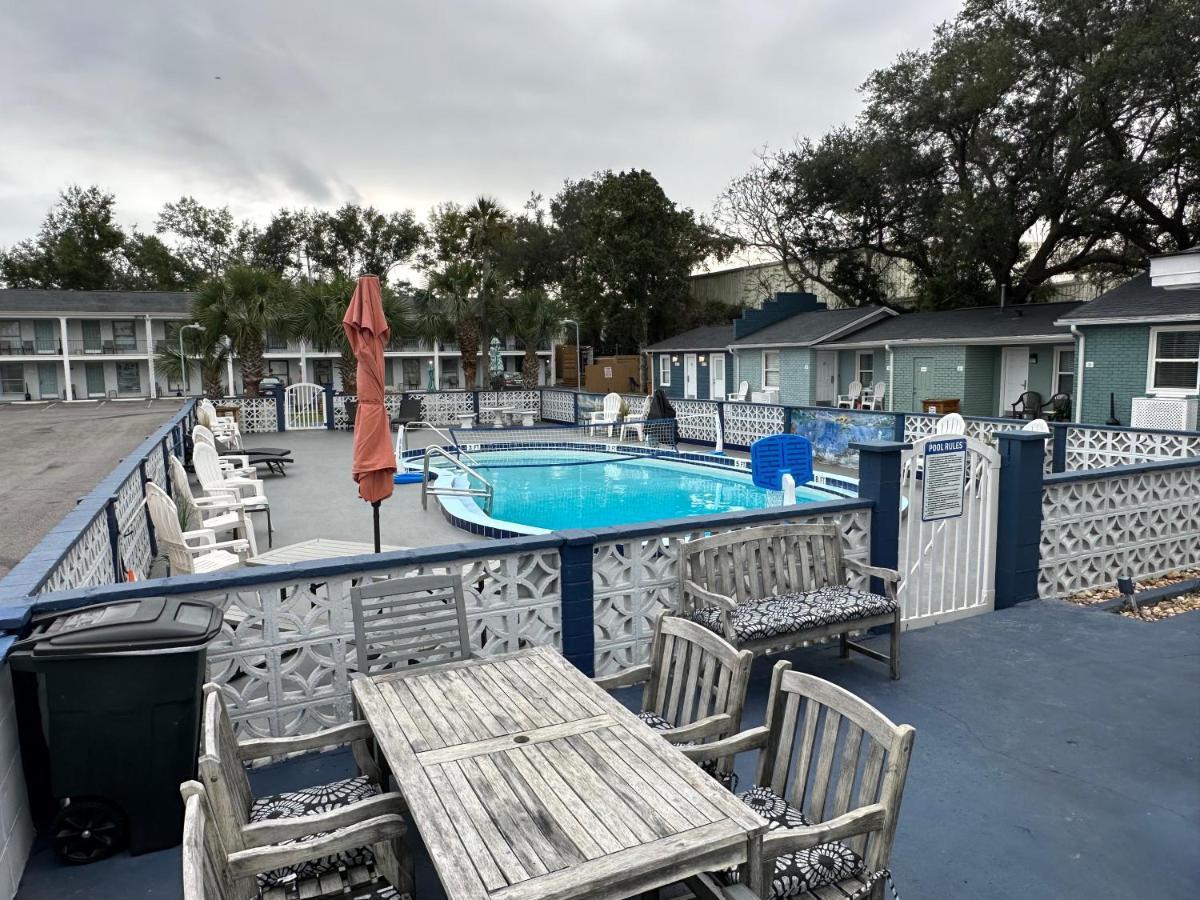 Gulf Coast Inn 微风湾 外观 照片