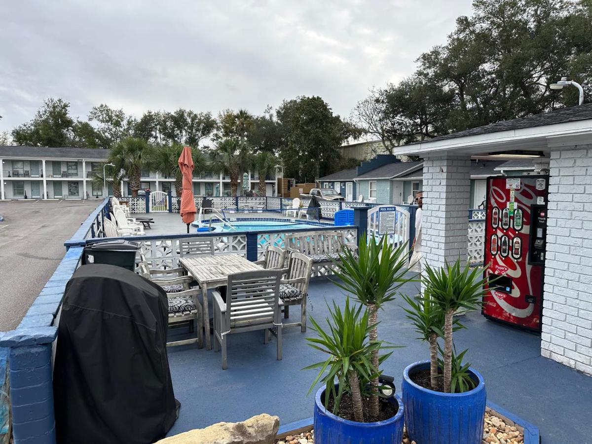 Gulf Coast Inn 微风湾 外观 照片